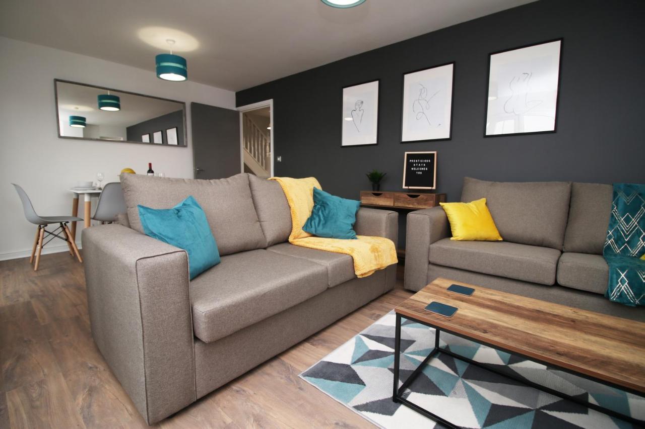 Delft - Spacious Home, High Speed Wi-Fi, Free Parking, Terrace Swindon Ngoại thất bức ảnh