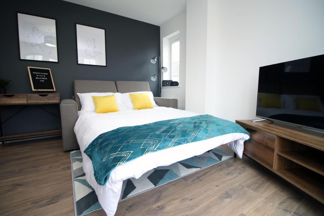 Delft - Spacious Home, High Speed Wi-Fi, Free Parking, Terrace Swindon Ngoại thất bức ảnh